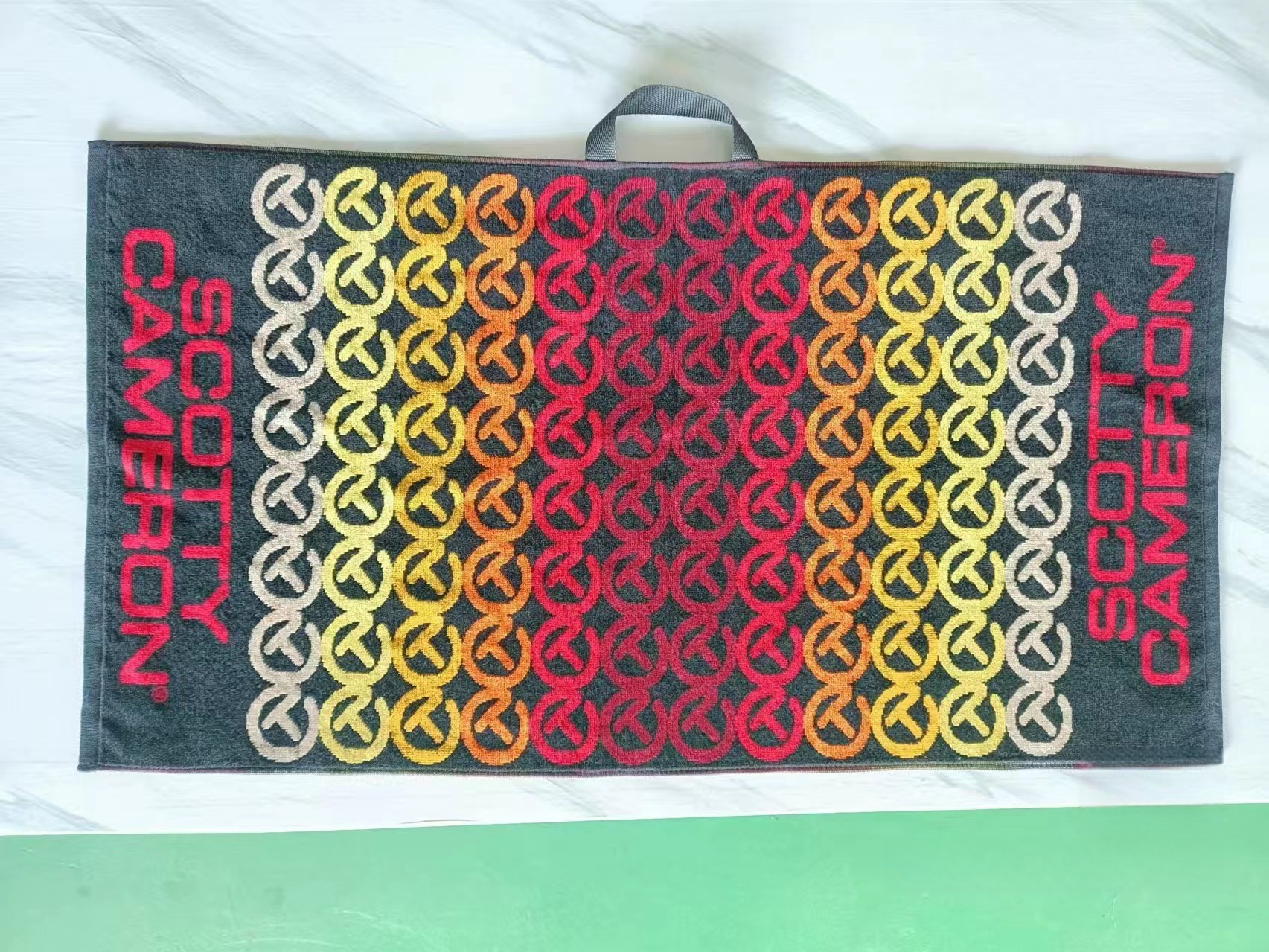 media.product.imagealternatetextformat