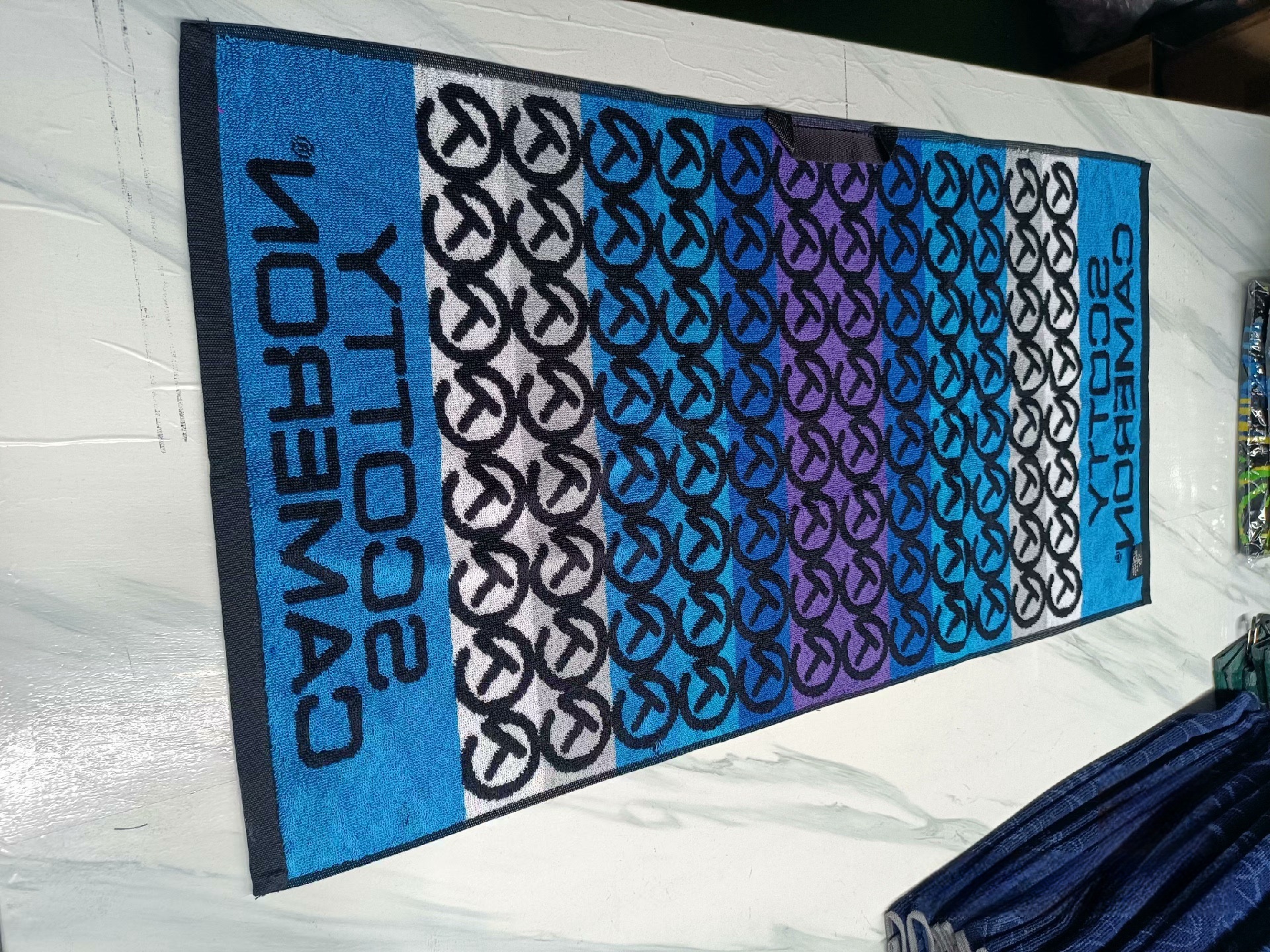 media.product.imagealternatetextformat