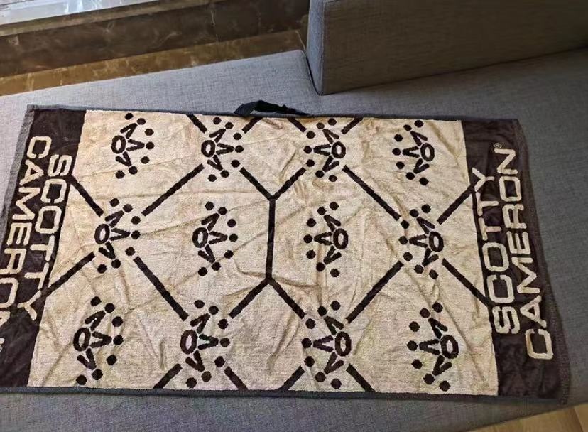 media.product.imagealternatetextformat