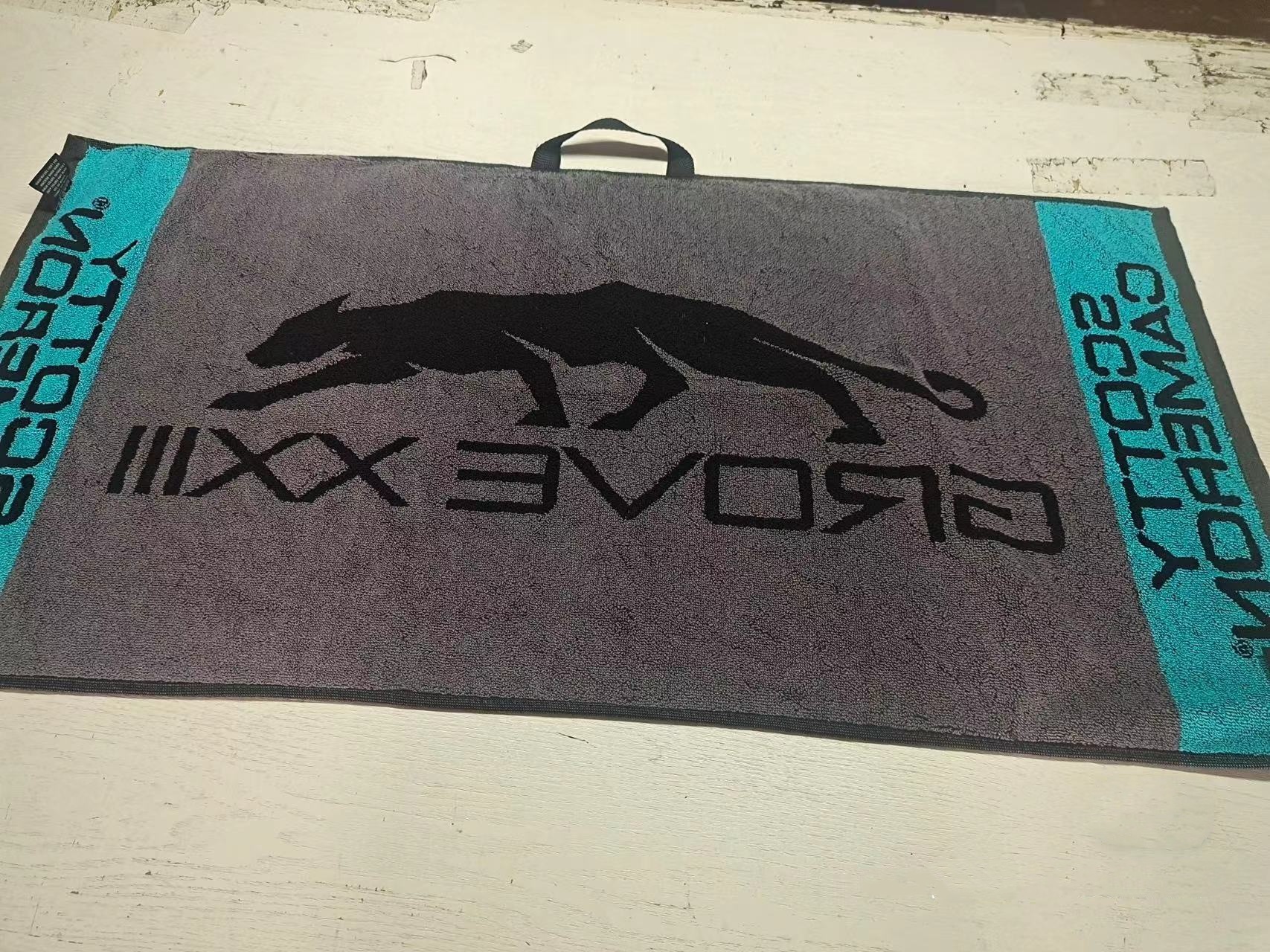 media.product.imagealternatetextformat