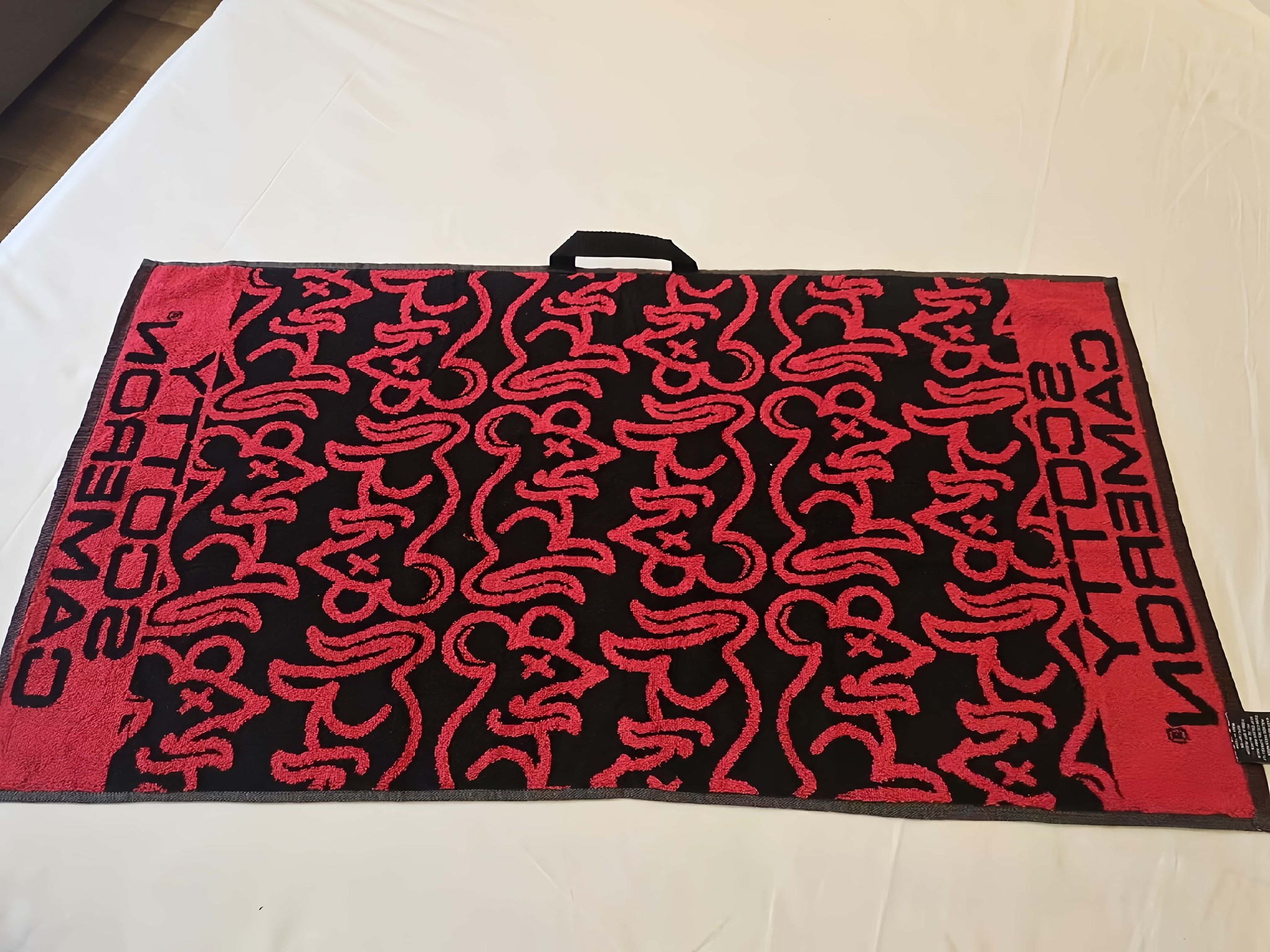 media.product.imagealternatetextformat