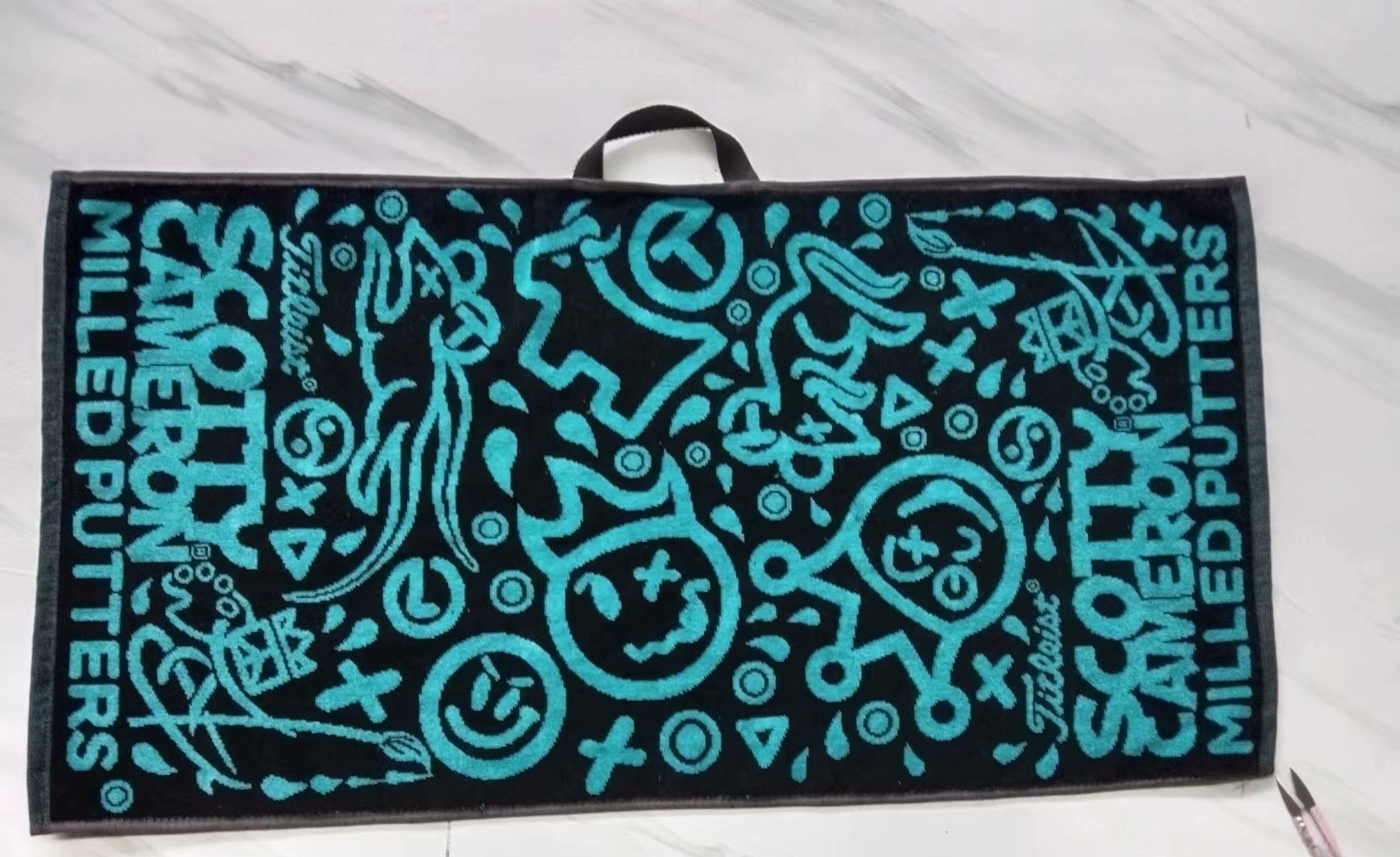 media.product.imagealternatetextformat