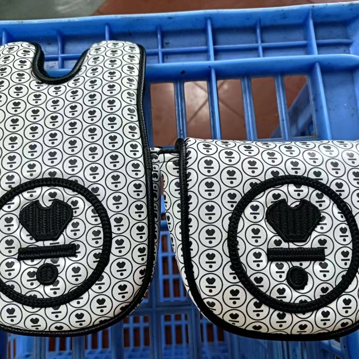 media.product.imagealternatetextformat