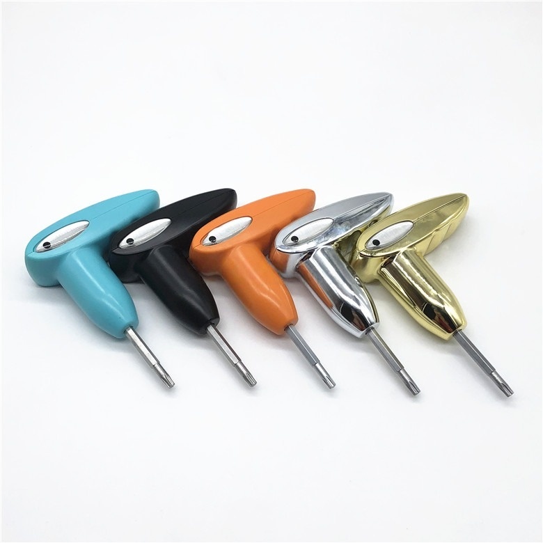 media.product.imagealternatetextformat