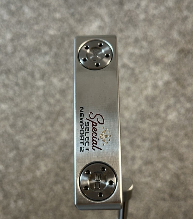 media.product.imagealternatetextformat