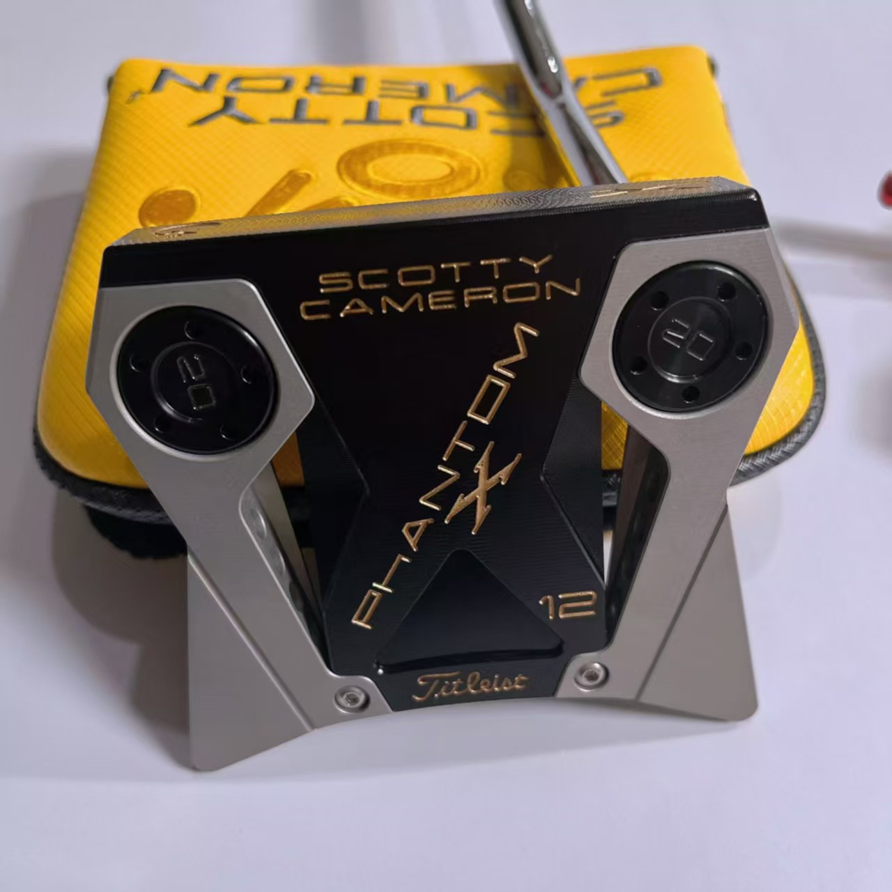 media.product.imagealternatetextformat