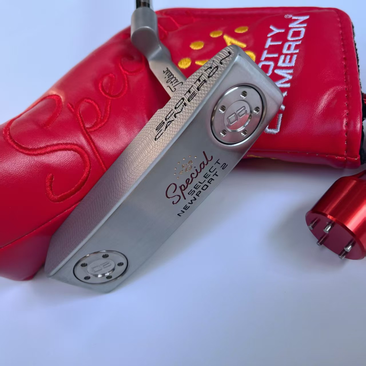 media.product.imagealternatetextformat