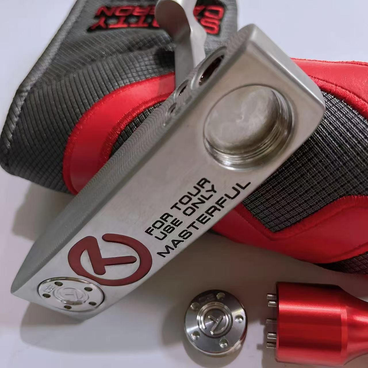 media.product.imagealternatetextformat