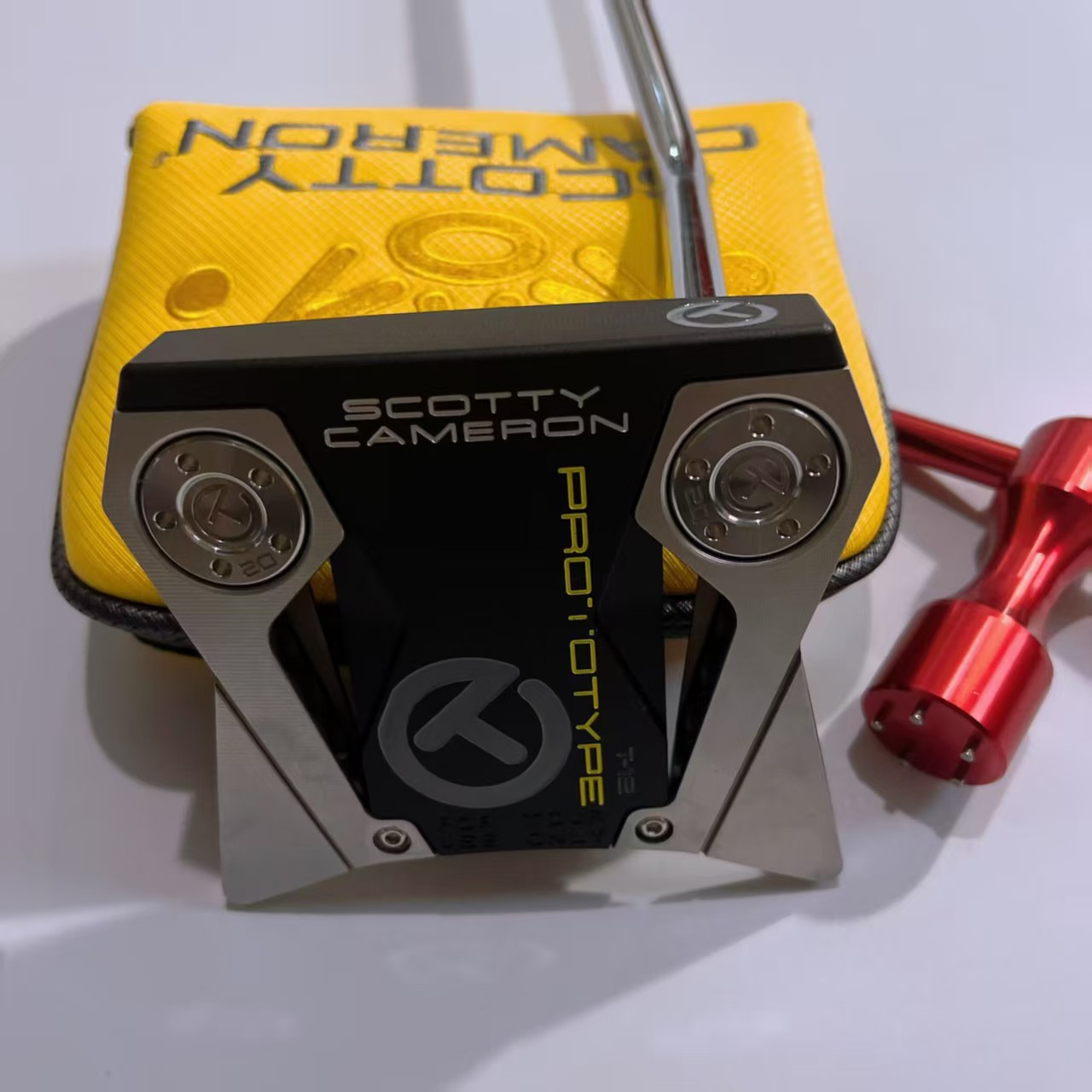 media.product.imagealternatetextformat