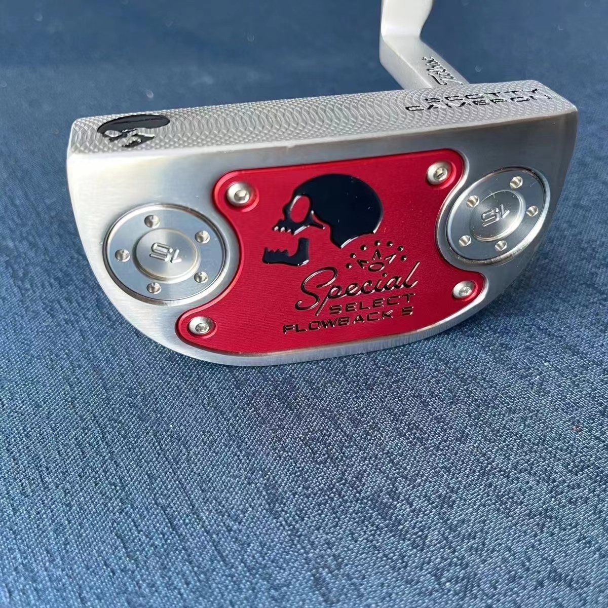 media.product.imagealternatetextformat