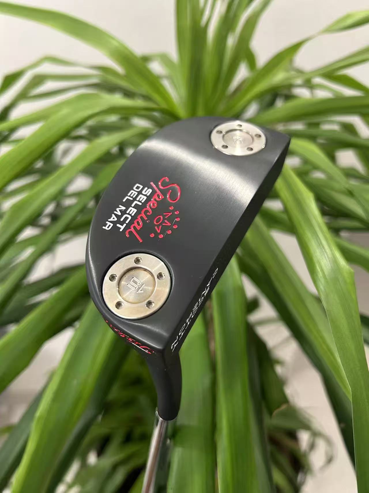 media.product.imagealternatetextformat