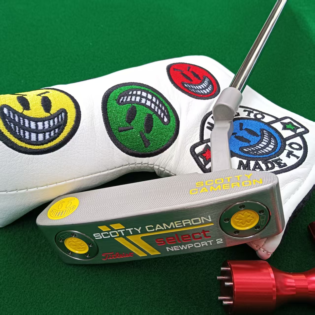 media.product.imagealternatetextformat