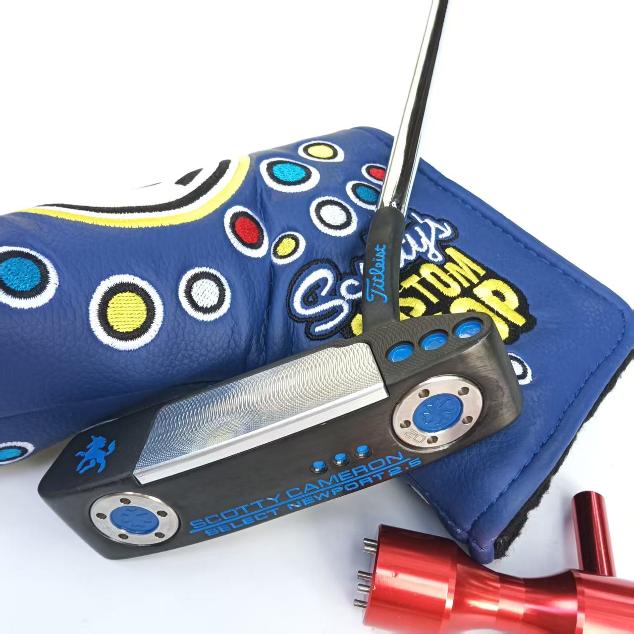 media.product.imagealternatetextformat