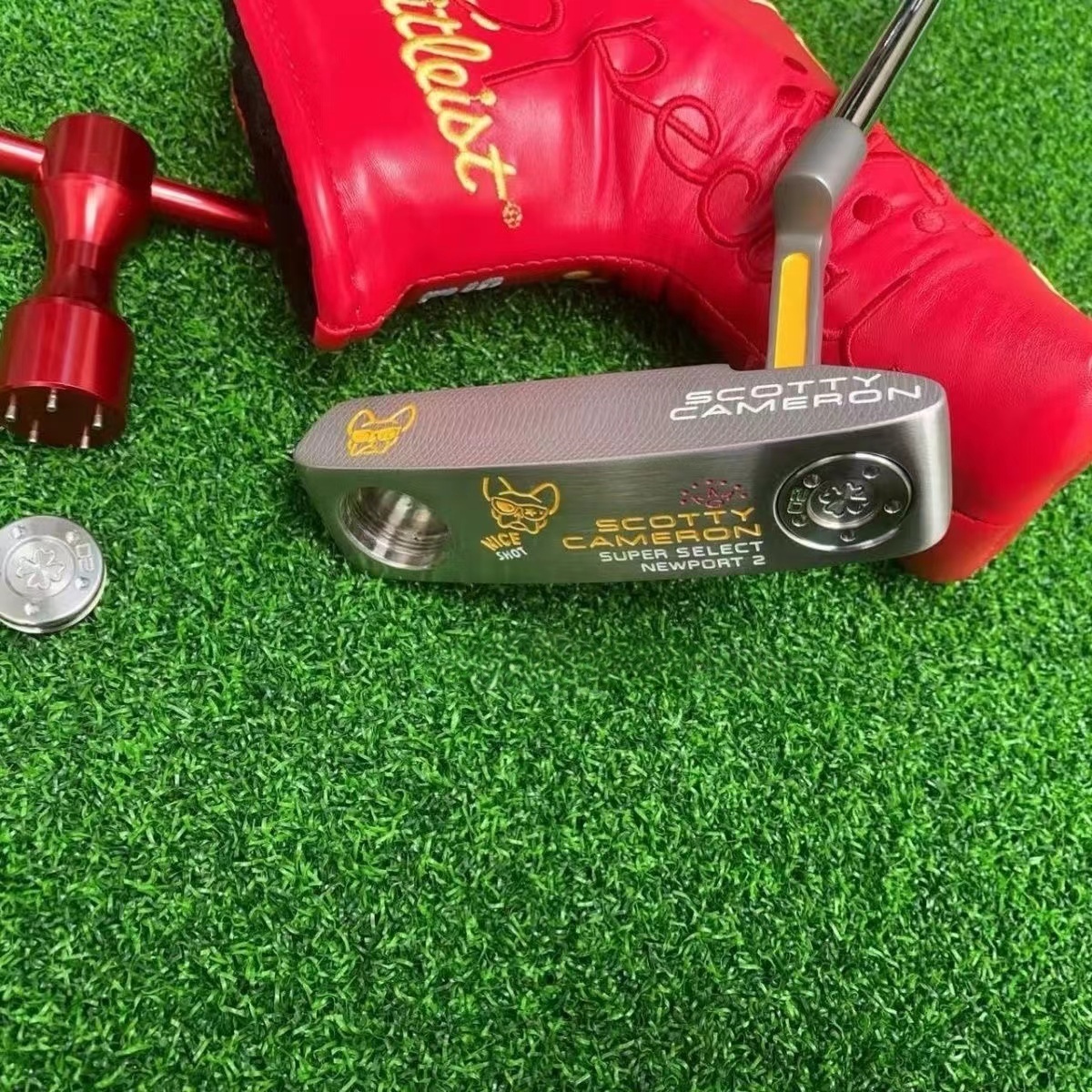 Bild von Titleist Scotty Cameron SELECT LAGUNA 2018 Putter With cover