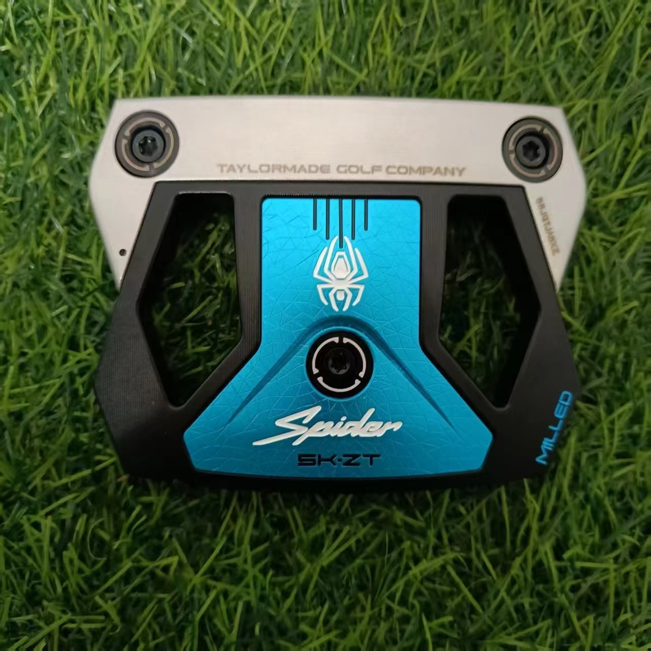 media.product.imagealternatetextformat