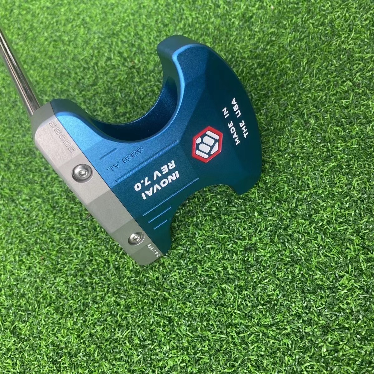 media.product.imagealternatetextformat