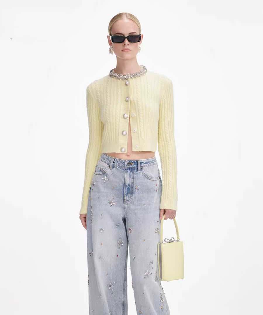 media.category.imagealternatetextformat