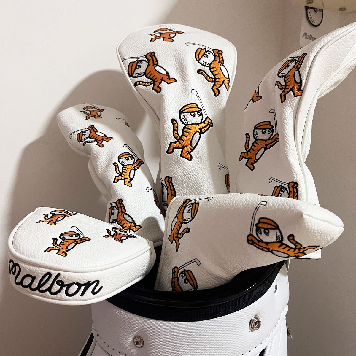 media.product.imagealternatetextformat