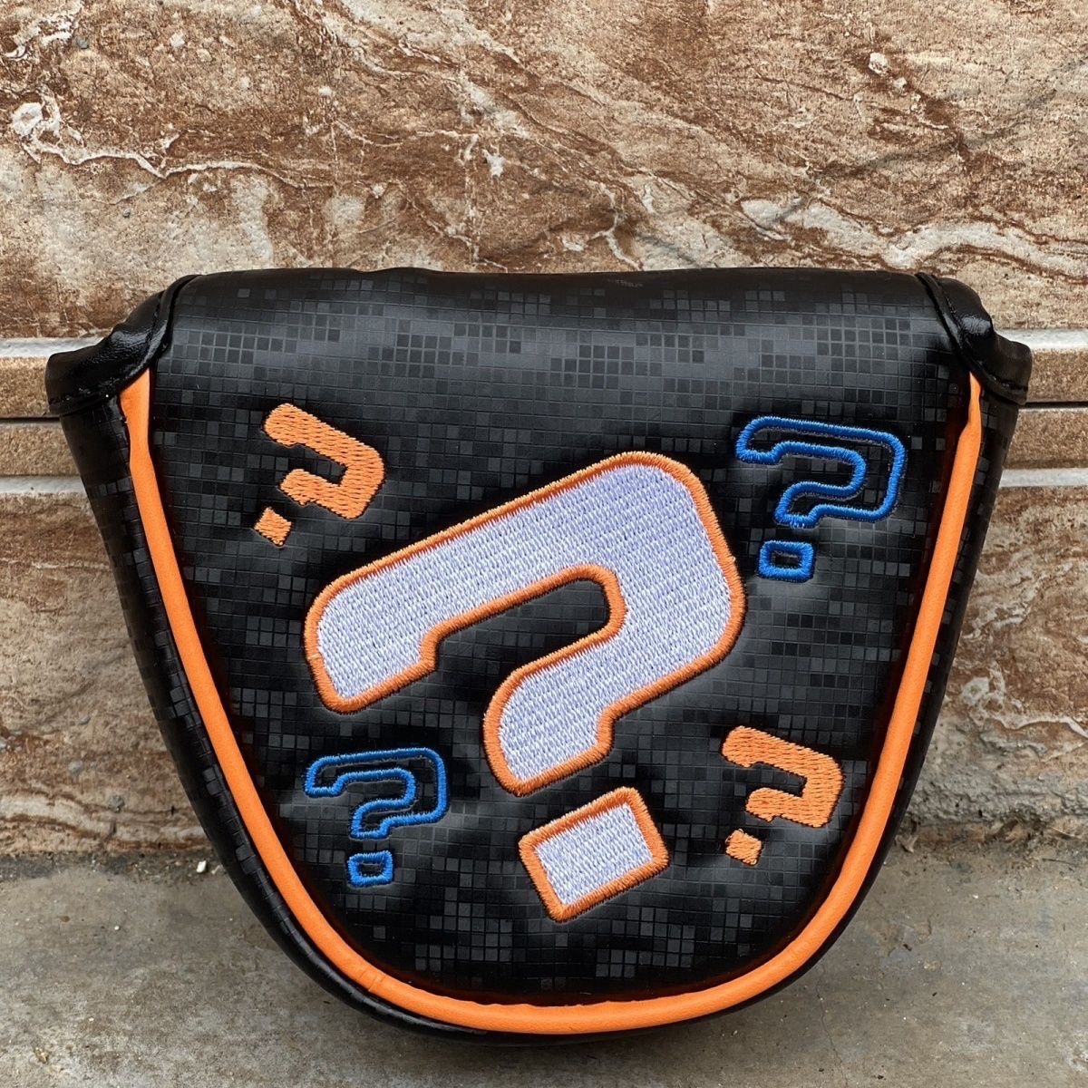 media.product.imagealternatetextformat