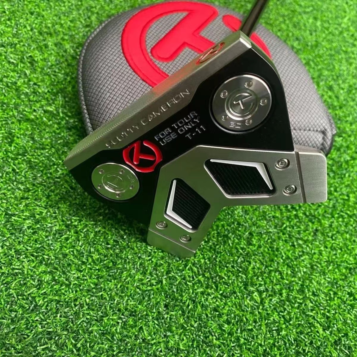 media.product.imagealternatetextformat