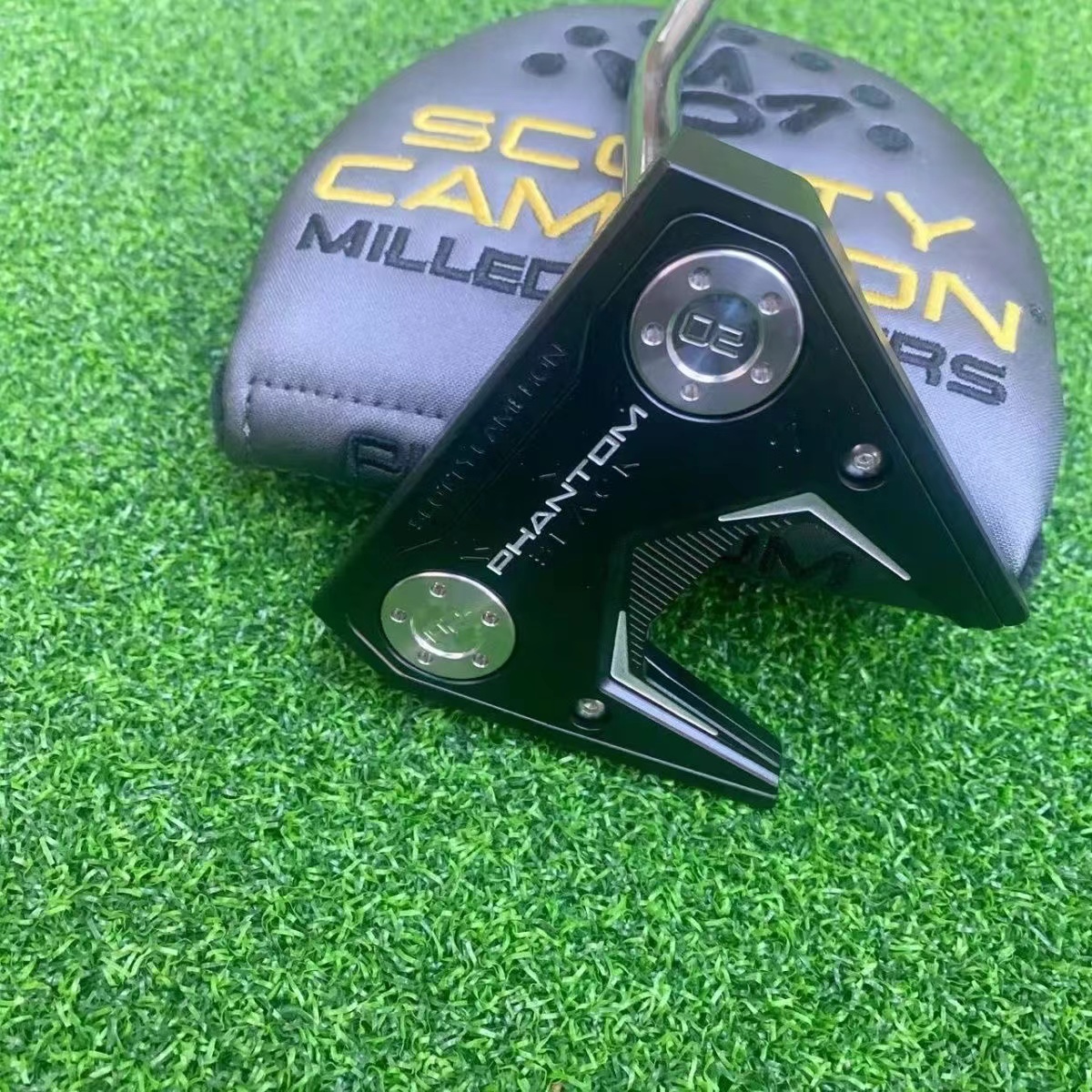 media.product.imagealternatetextformat